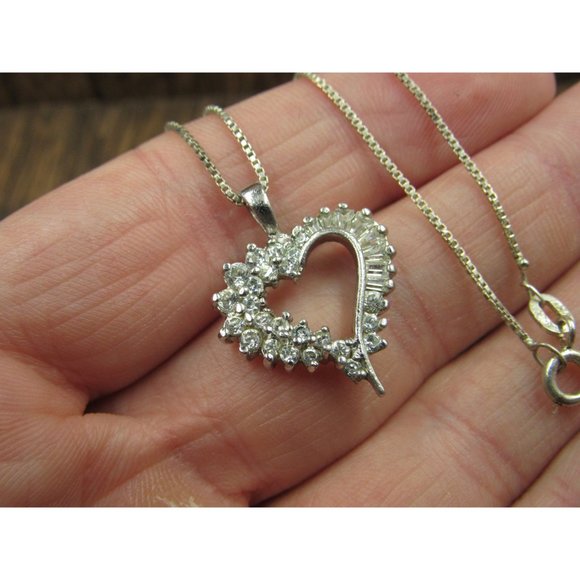 18 Inch Sterling Silver Fancy CZ Gemstone Heart Love Pendant Necklace - Picture 3 of 7